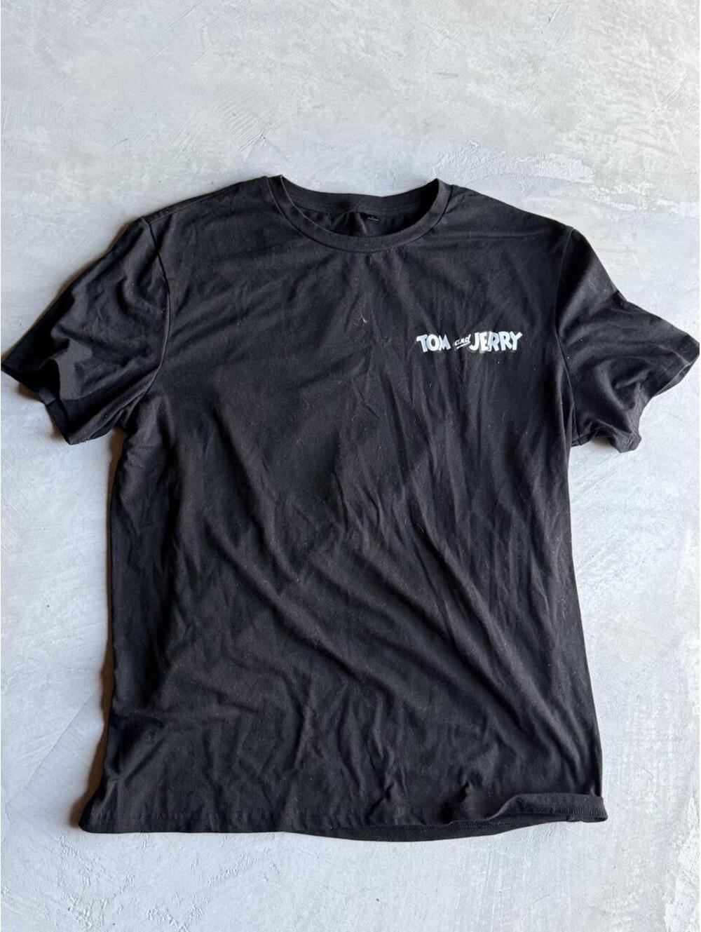 SHEIN Men's Black Tshirt